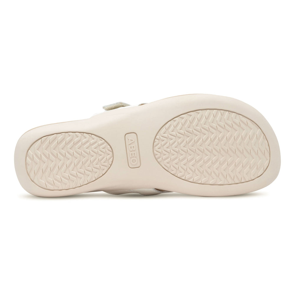Oasis Thong Sandal Metatarsal - White