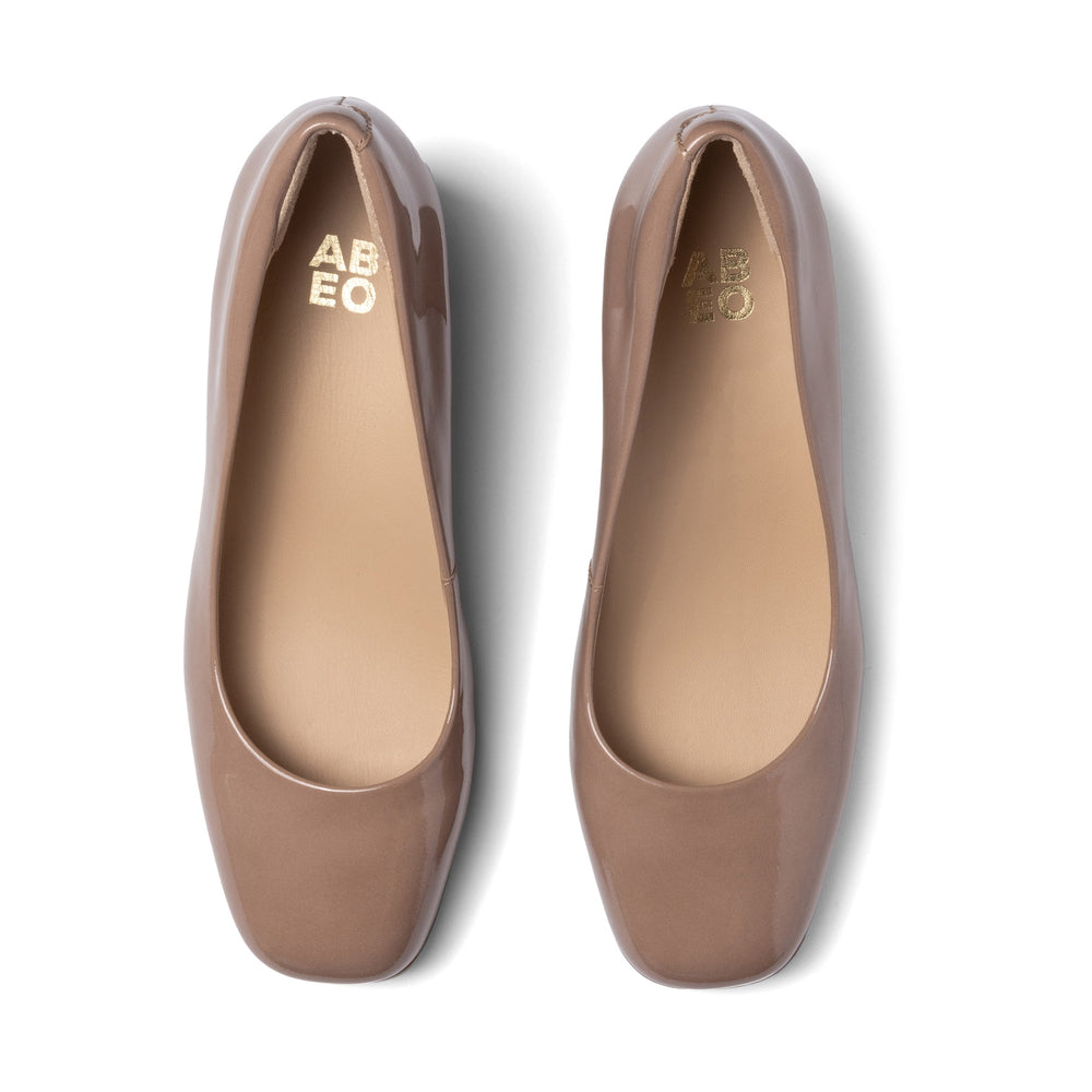 Avenue Pump - Tan Patent