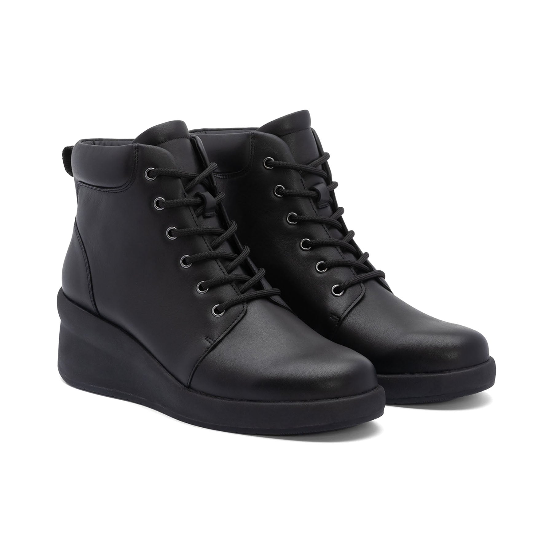 Passage Lace Up - Black