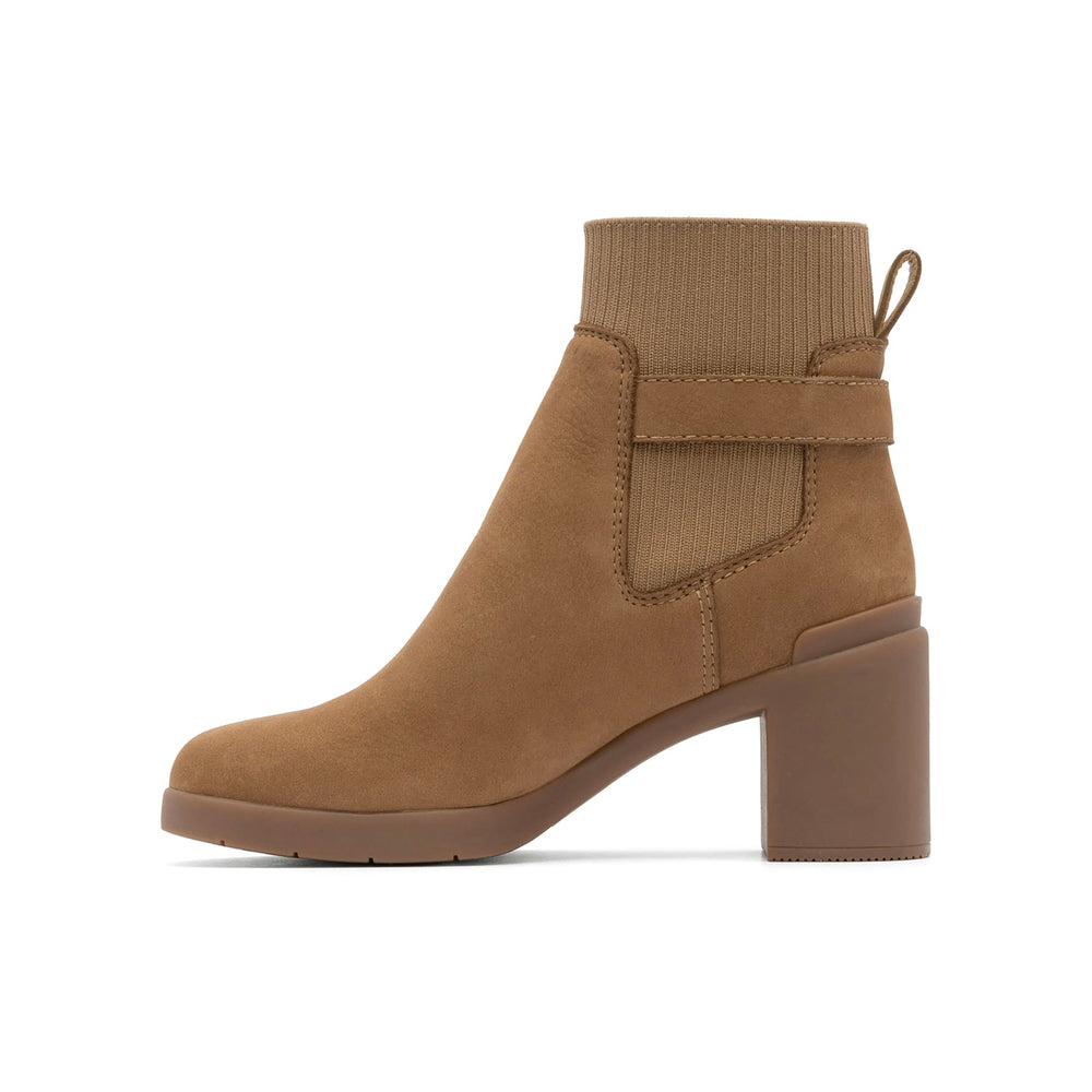 Metropolis Strap Metatarsal - Tan