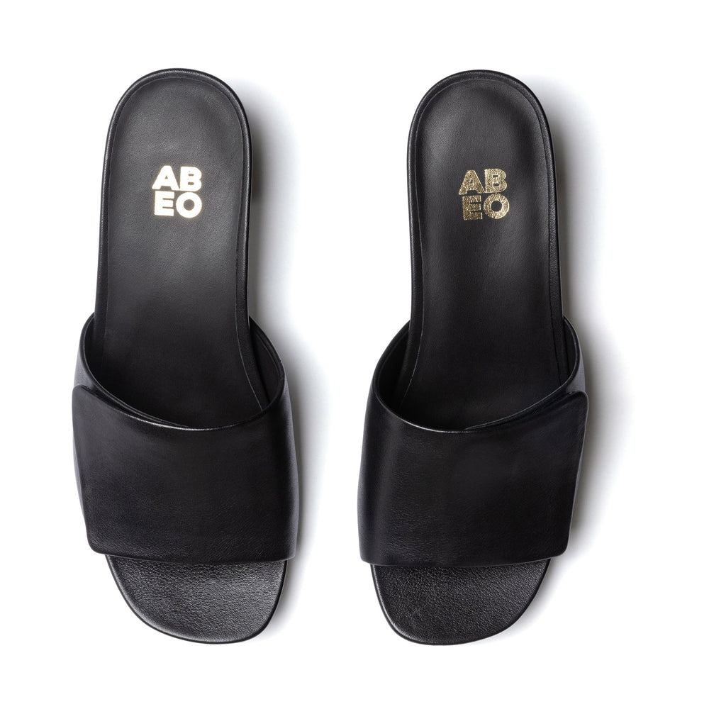 Avenue Slide - Black Leather