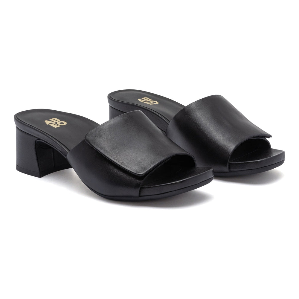 Avenue Slide - Black Leather