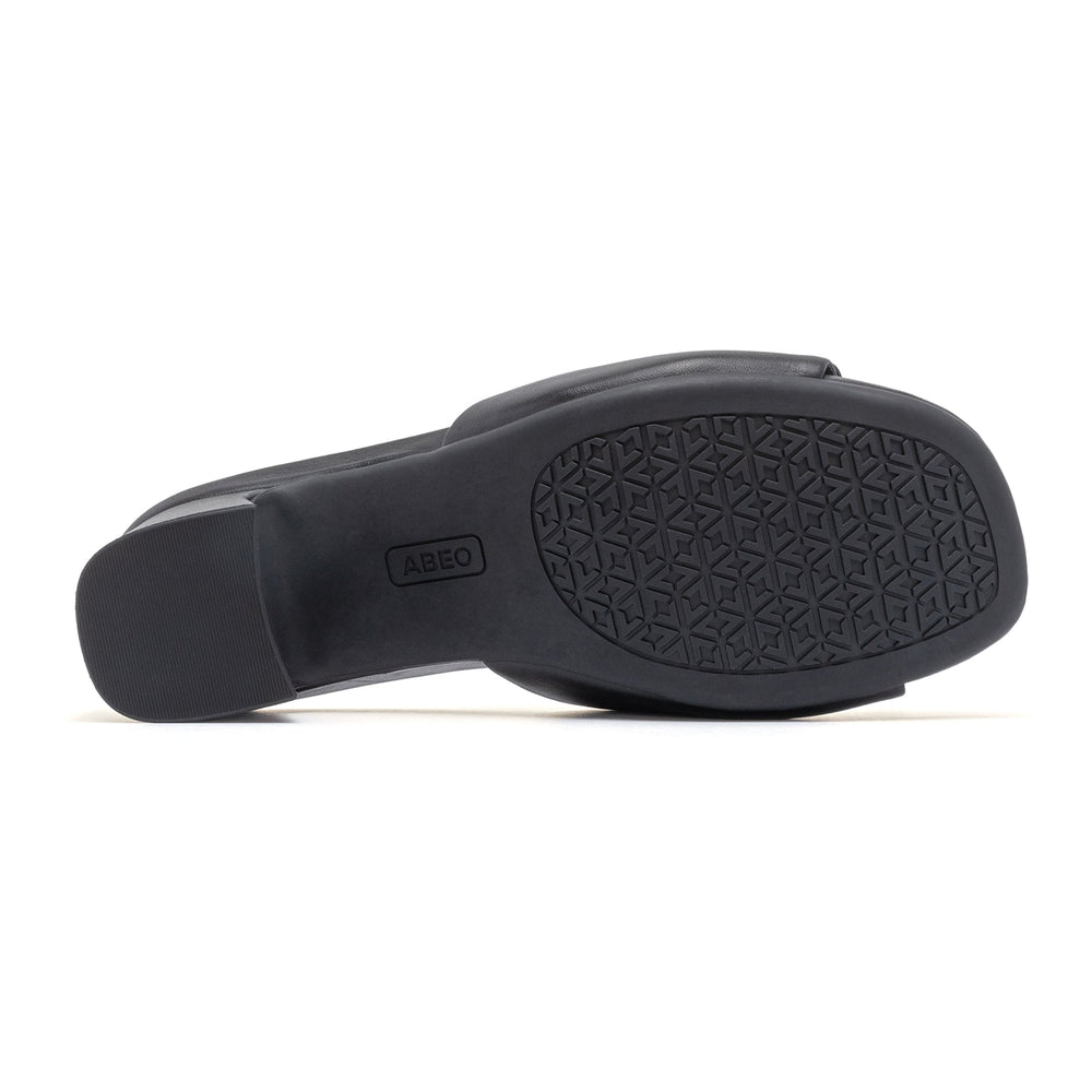 Avenue Slide Metatarsal - Black Leather