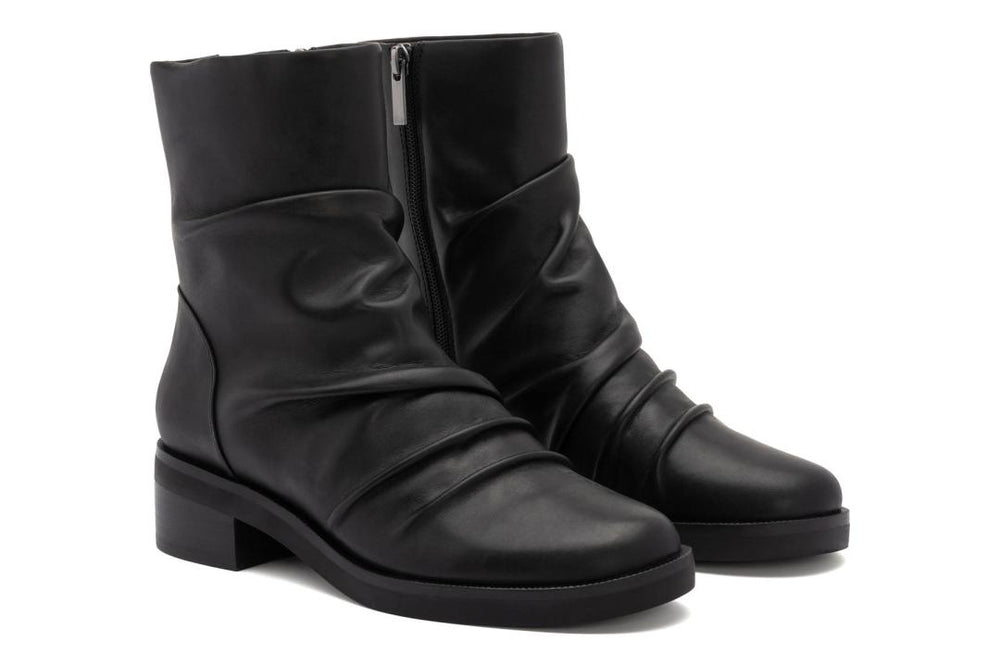 Traverse Scrunch Black | Women ABEO Footwear Boots